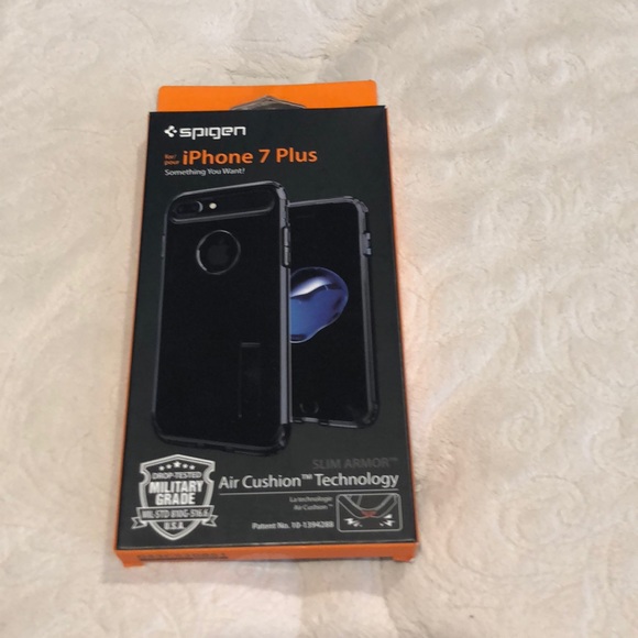 NWT iPhone 7 Plus case - Picture 1 of 4